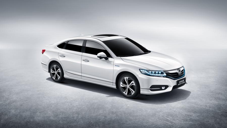  Honda Spirior Sport Hybrid 2016 года  (фото 15 из 16)